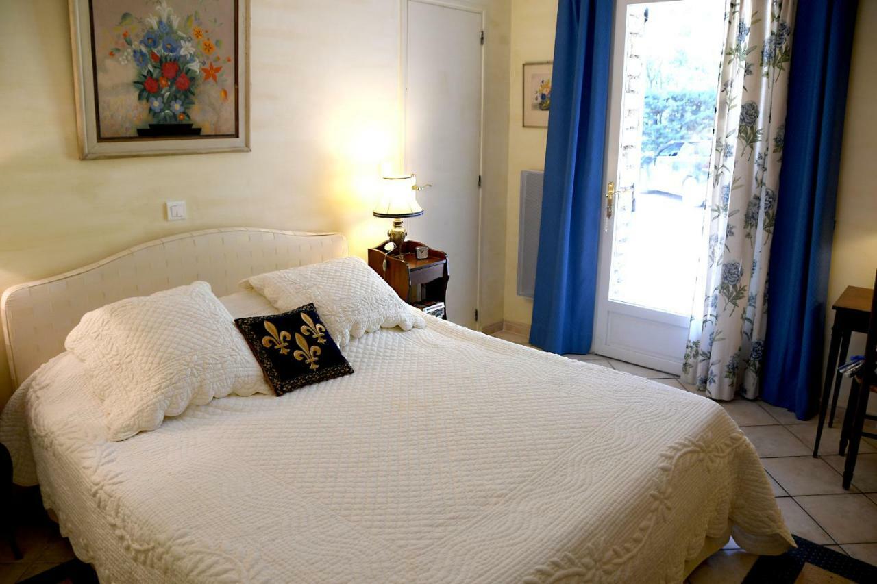 Les Chambres D'Adeline - B&B Murs  ภายนอก รูปภาพ